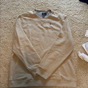 Bass cream crew neck. Never worn.